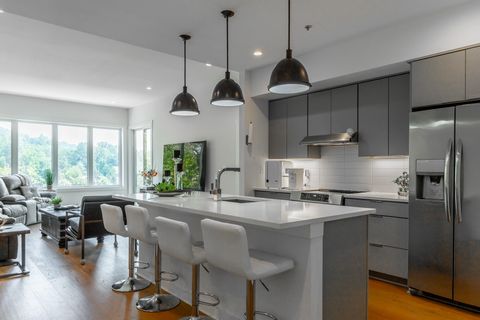 Tiny photo for 411 Fairpoint Street, Chattanooga, TN 37405 (MLS # 1526070)