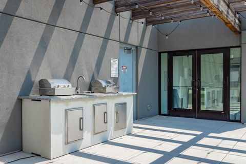 Tiny photo for 411 Fairpoint Street, Chattanooga, TN 37405 (MLS # 1526070)