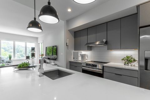 Tiny photo for 411 Fairpoint Street, Chattanooga, TN 37405 (MLS # 1526070)