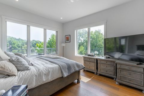 Tiny photo for 411 Fairpoint Street, Chattanooga, TN 37405 (MLS # 1526070)