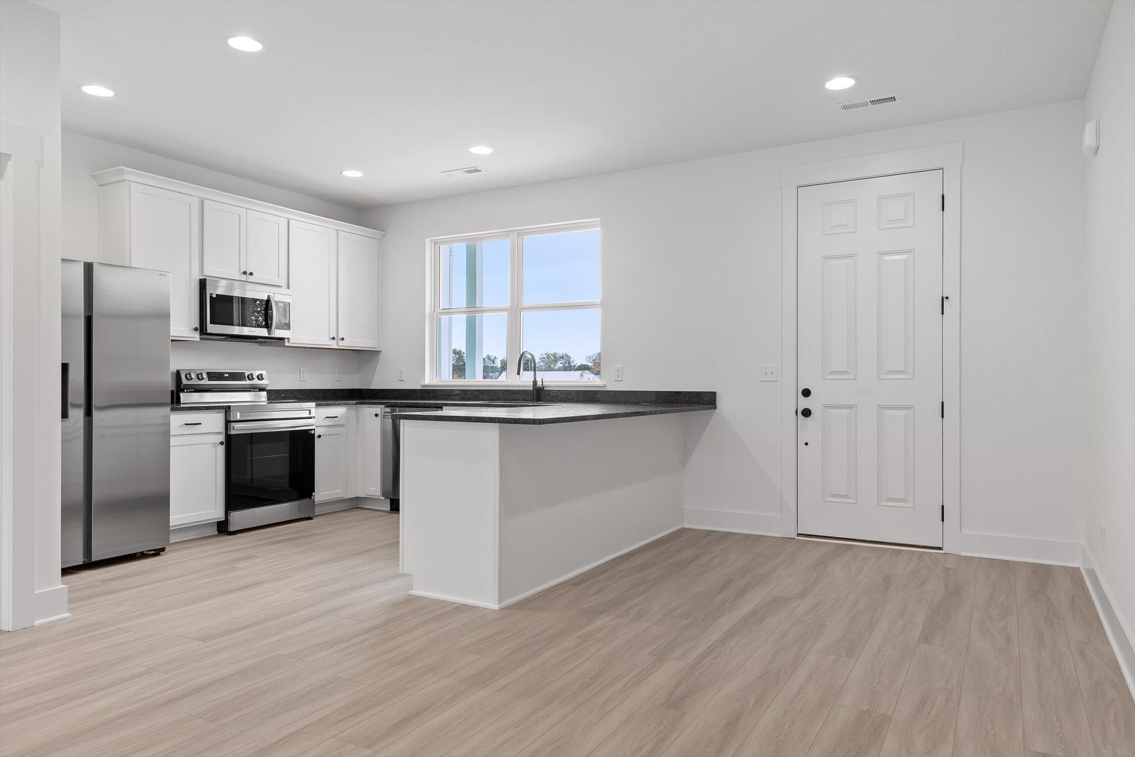 905 Blue Heights Drive 19