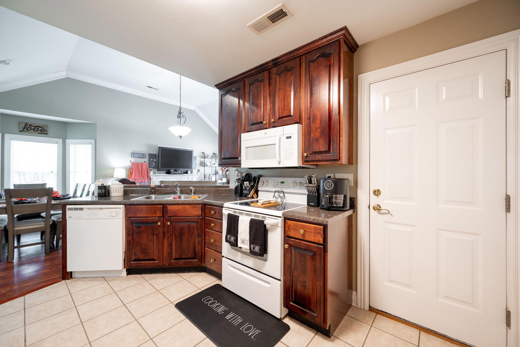 65 Briarstone Drive, Rossville, Georgia image 13