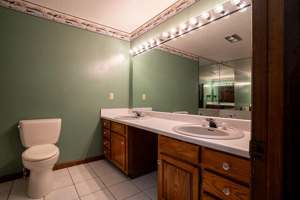 Trenton, Georgia 30752, United States, 4 Bedrooms Bedrooms, ,4 BathroomsBathrooms,Residential,Active,174179