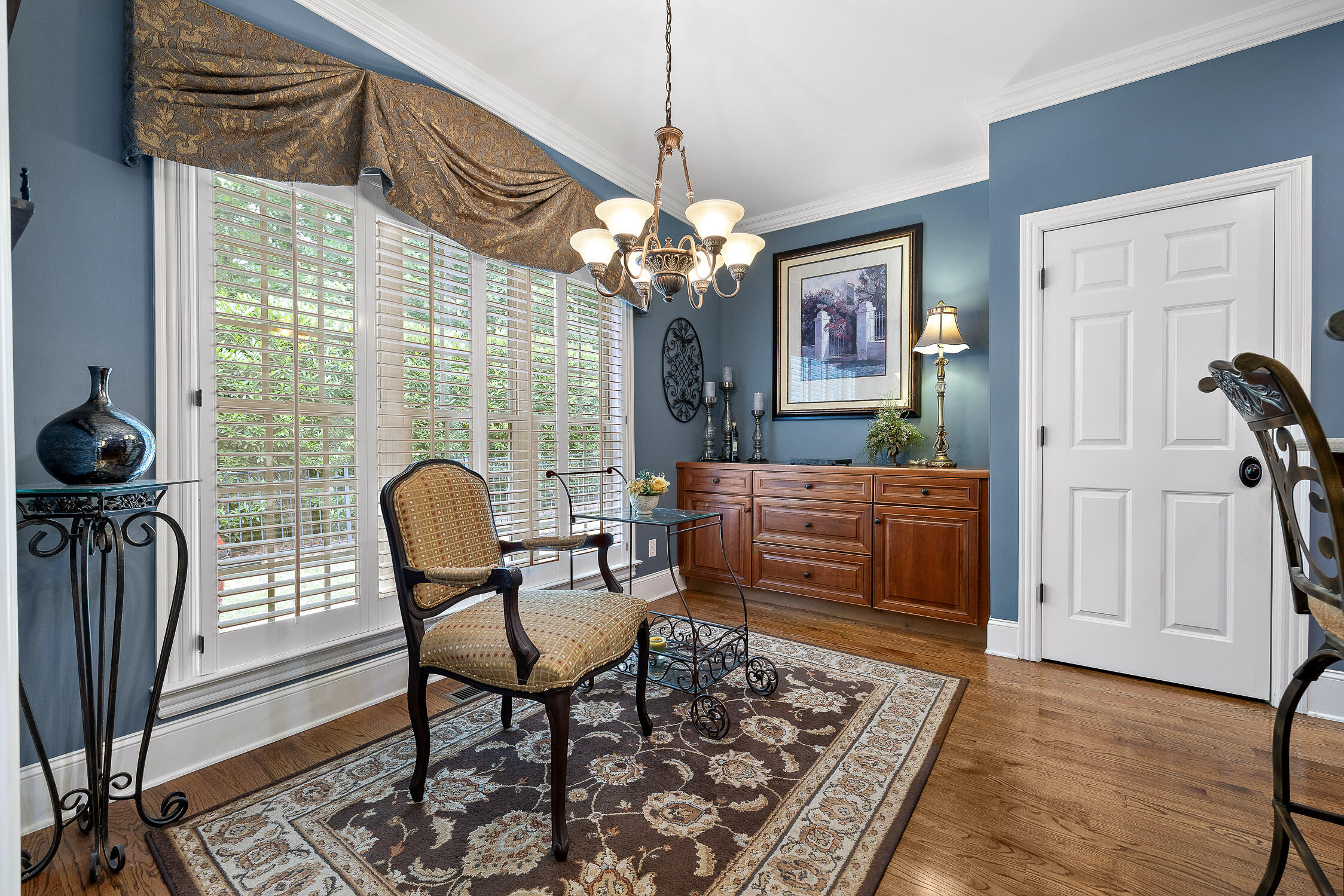 Chattanooga, Tennessee 37419, United States, 4 Bedrooms Bedrooms, ,4 BathroomsBathrooms,Residential,Pending,52913