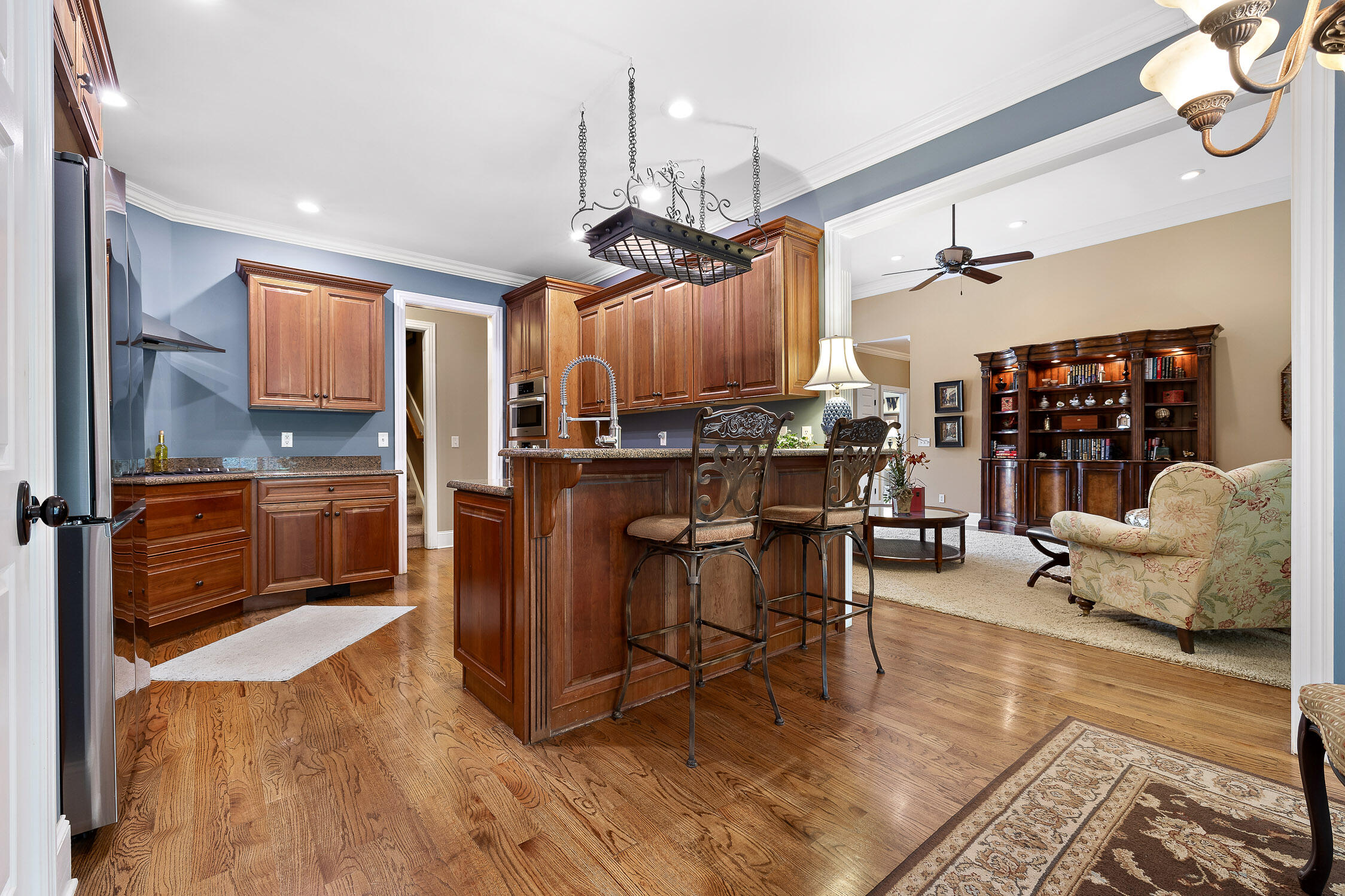 Chattanooga, Tennessee 37419, United States, 4 Bedrooms Bedrooms, ,4 BathroomsBathrooms,Residential,Pending,52913