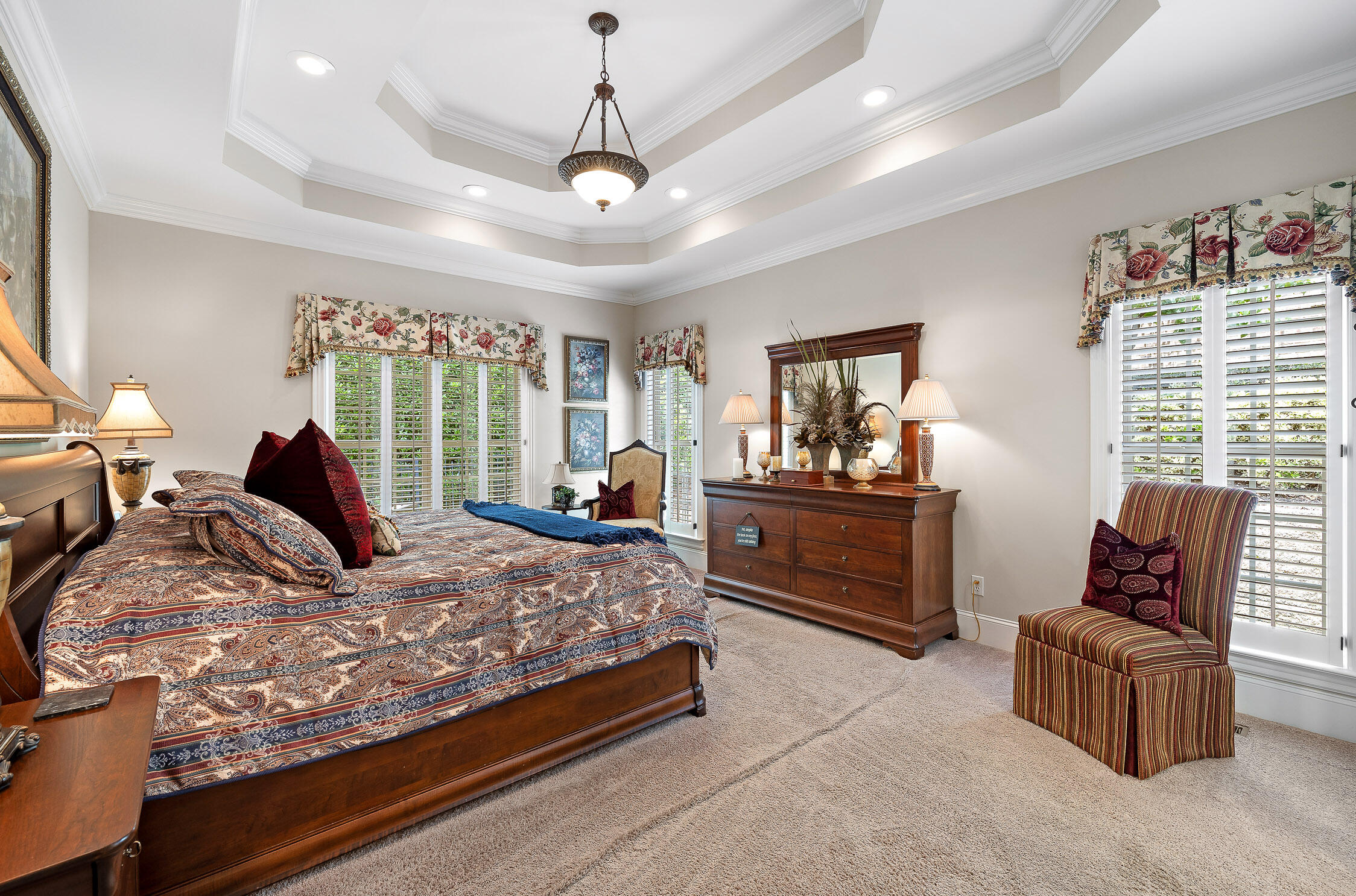 Chattanooga, Tennessee 37419, United States, 4 Bedrooms Bedrooms, ,4 BathroomsBathrooms,Residential,Pending,52913