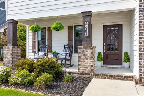 Photo of 4867 Preserve Drive, Chattanooga, TN 37416 (MLS # 1532269)