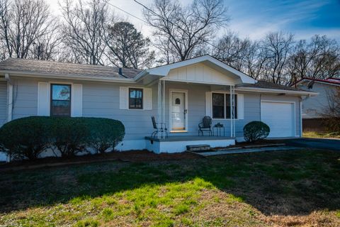 Homes For Sale - 416 Regal Drive<br/> Tunnel Hill, GA 30755