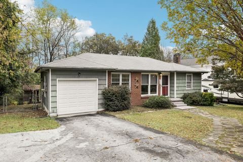 Photo of 509 Mauldeth Road, Chattanooga, TN 37415 (MLS # 1523263)