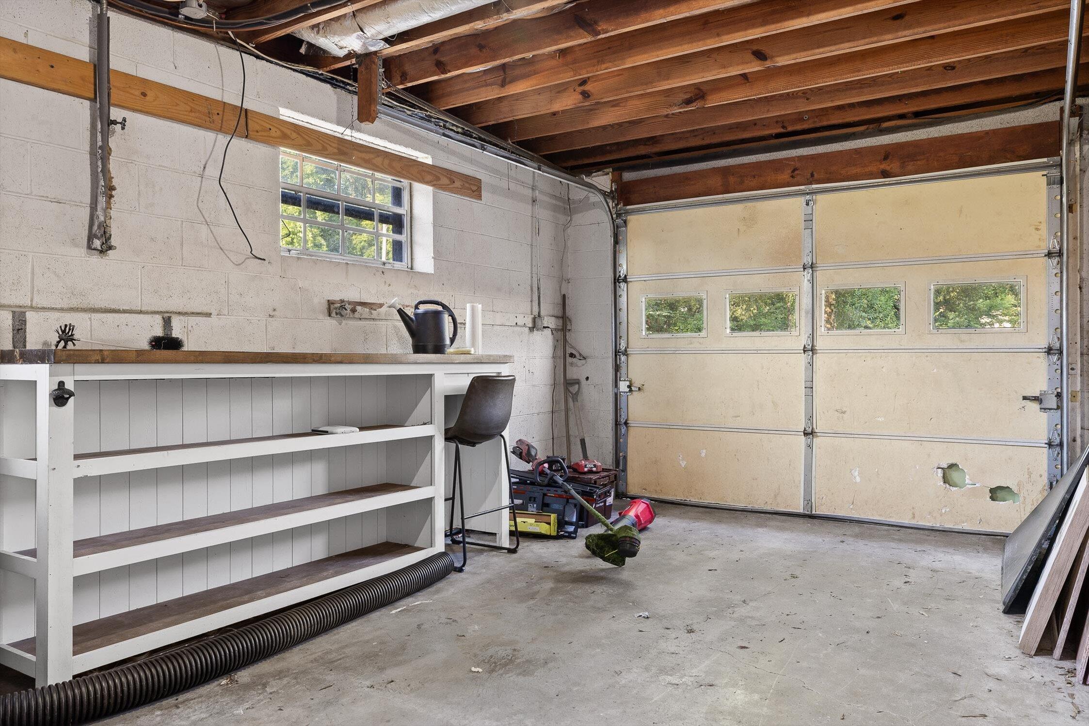 Chattanooga, Tennessee 37416, United States, 4 Bedrooms Bedrooms, ,3 BathroomsBathrooms,Residential,Active,168165