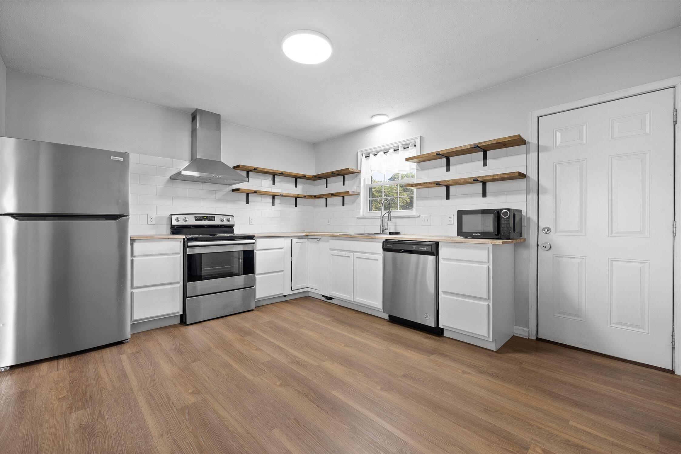 Chattanooga, Tennessee 37416, United States, 4 Bedrooms Bedrooms, ,3 BathroomsBathrooms,Residential,Active,168165