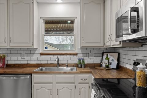 Tiny photo for 302 Locust Street, Englewood, TN 37329 (MLS # 1528993)