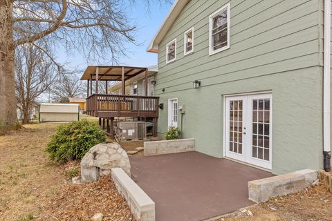 Tiny photo for 302 Locust Street, Englewood, TN 37329 (MLS # 1528993)