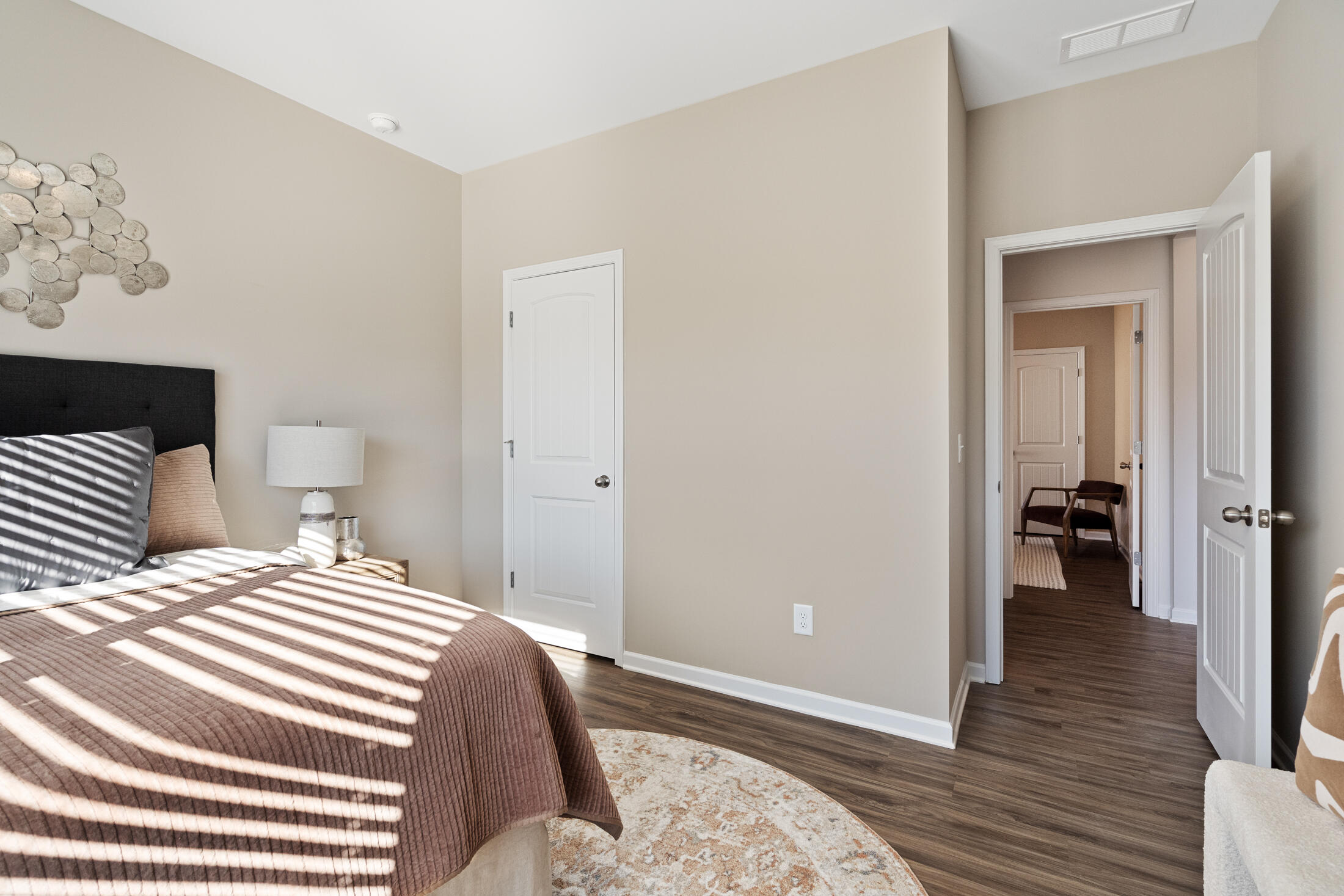 8825 Meadowvale Court, Ooltewah, Tennessee image 5