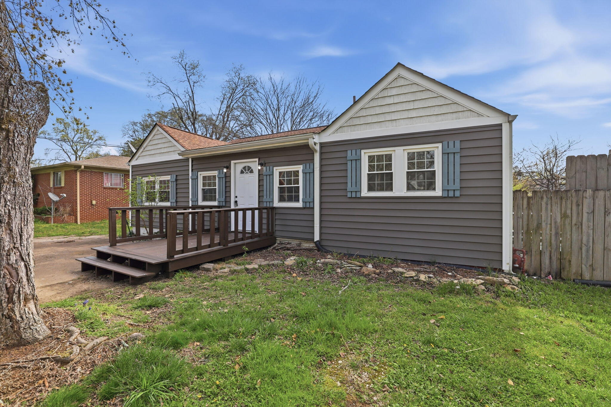 1104 Georgetown Road NW