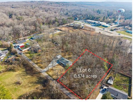 Photo of 3913 Umbarger Lane, Signal Mountain, TN 37377 (MLS # 1535109)