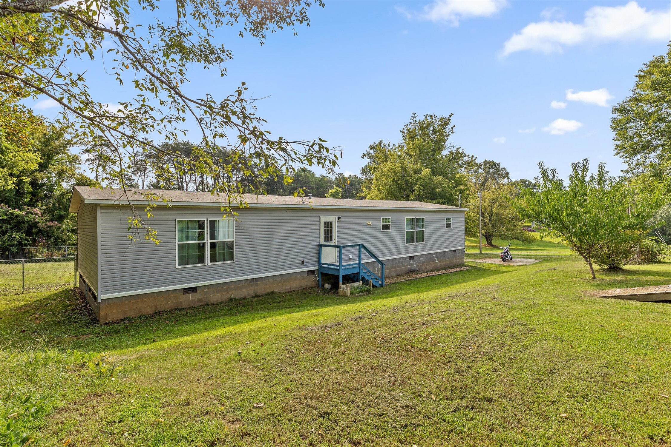 South Pittsburg, Tennessee 37380, United States, 4 Bedrooms Bedrooms, ,2 BathroomsBathrooms,Residential,Active,184988