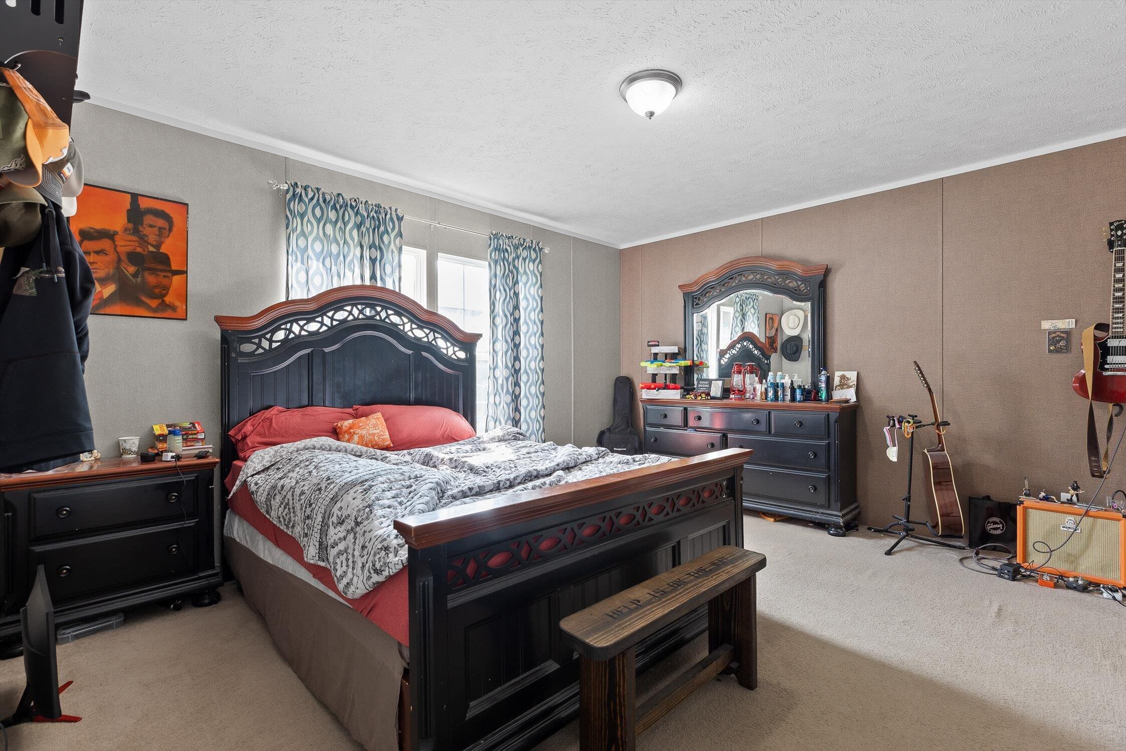 South Pittsburg, Tennessee 37380, United States, 4 Bedrooms Bedrooms, ,2 BathroomsBathrooms,Residential,Active,184988