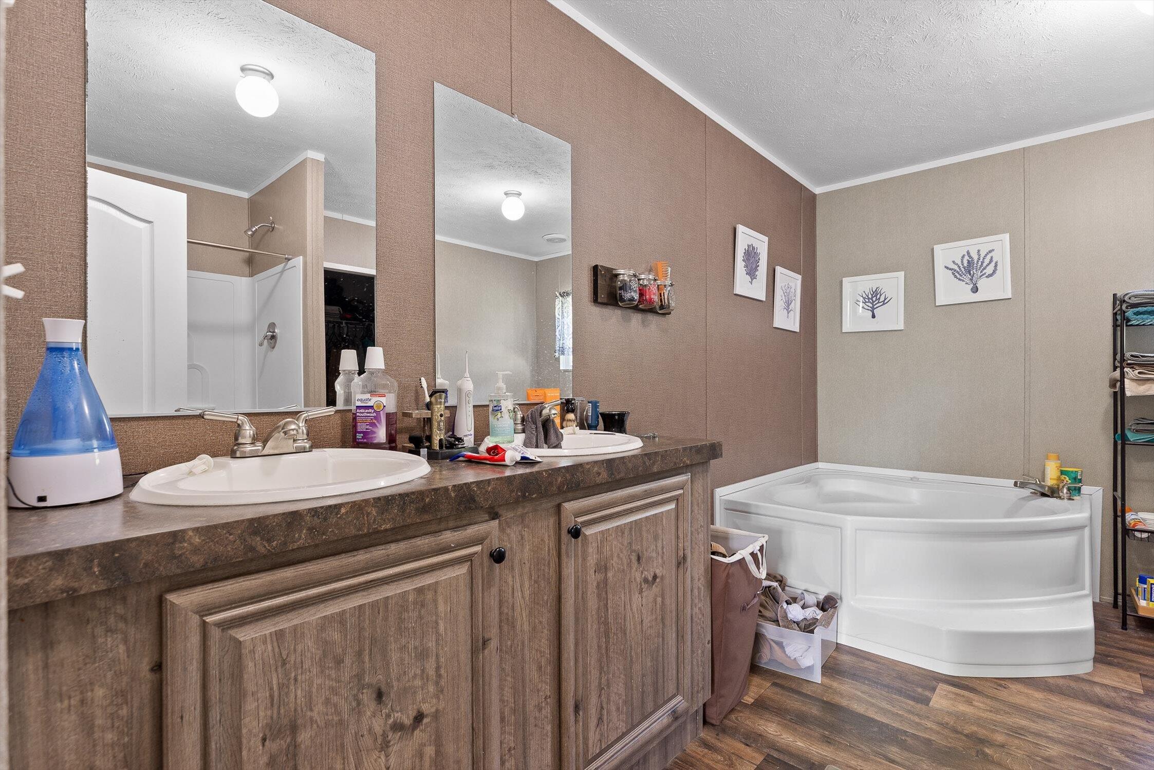 South Pittsburg, Tennessee 37380, United States, 4 Bedrooms Bedrooms, ,2 BathroomsBathrooms,Residential,Active,184988