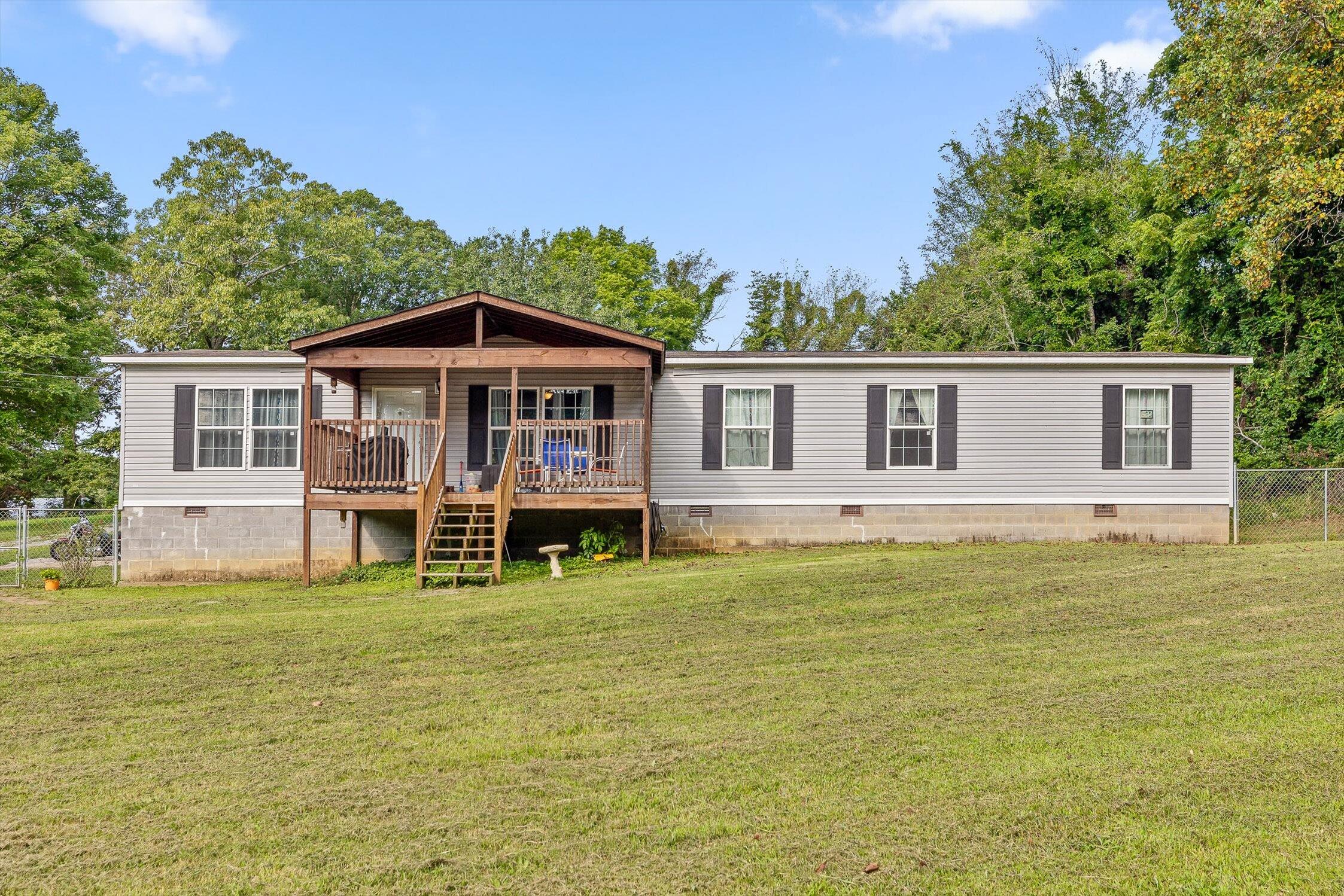 South Pittsburg, Tennessee 37380, United States, 4 Bedrooms Bedrooms, ,2 BathroomsBathrooms,Residential,Active,184988