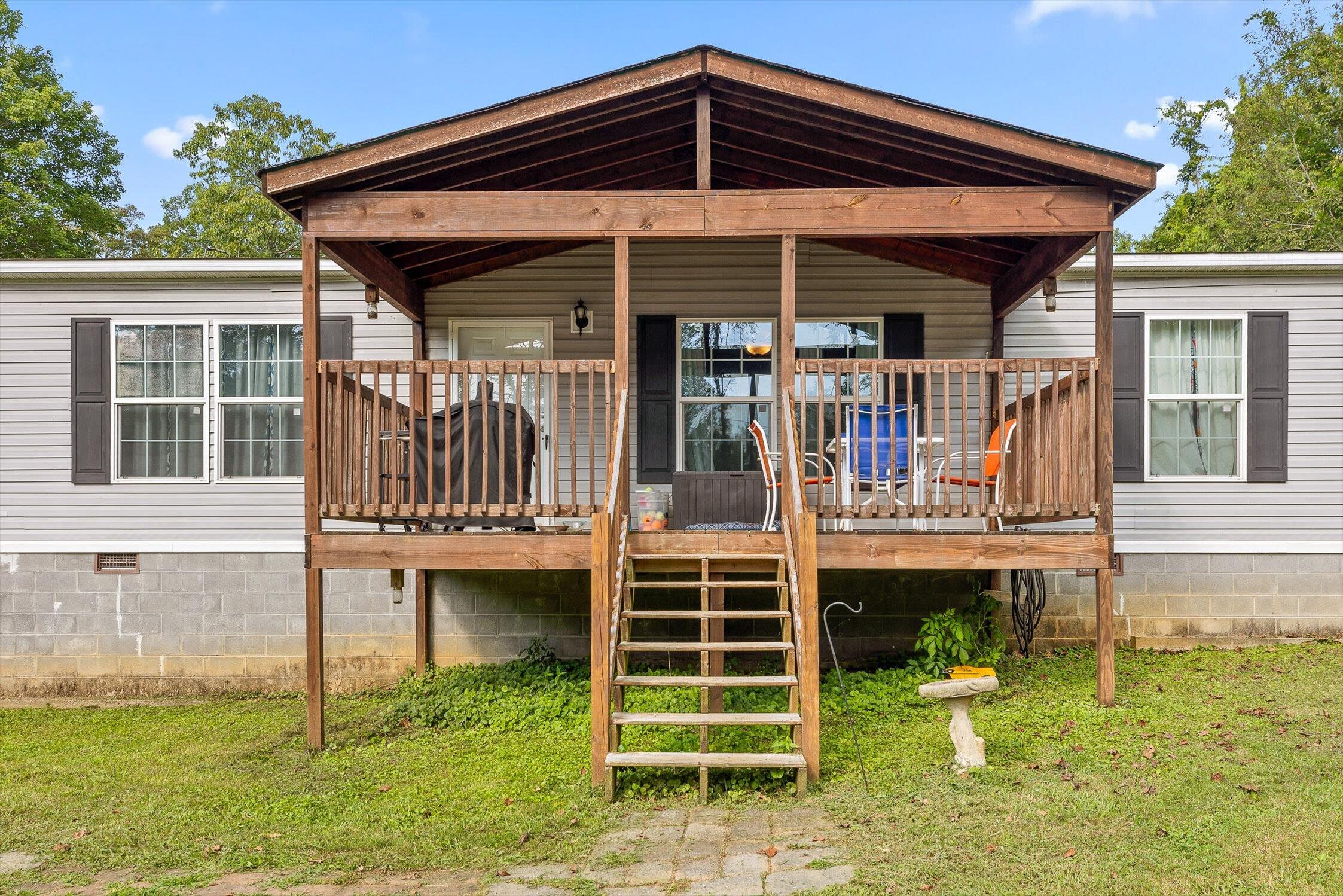 South Pittsburg, Tennessee 37380, United States, 4 Bedrooms Bedrooms, ,2 BathroomsBathrooms,Residential,Active,184988