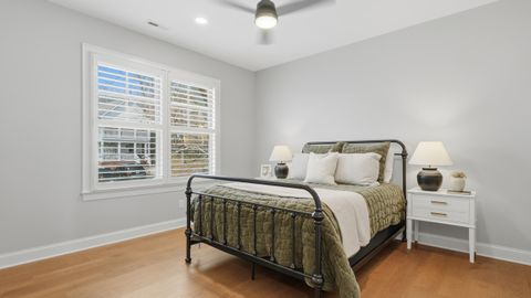 Tiny photo for 1006 Fairmount Avenue, Chattanooga, TN 37405 (MLS # 1525976)