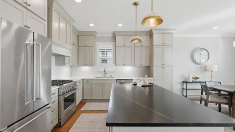 Tiny photo for 1006 Fairmount Avenue, Chattanooga, TN 37405 (MLS # 1525976)