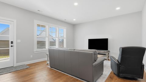 Tiny photo for 1006 Fairmount Avenue, Chattanooga, TN 37405 (MLS # 1525976)