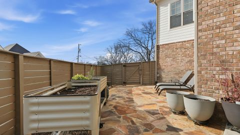 Tiny photo for 1006 Fairmount Avenue, Chattanooga, TN 37405 (MLS # 1525976)