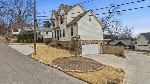Tiny photo for 1006 Fairmount Avenue, Chattanooga, TN 37405 (MLS # 1525976)
