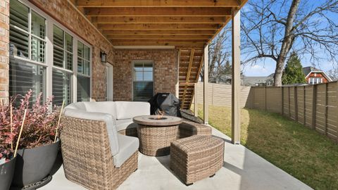 Tiny photo for 1006 Fairmount Avenue, Chattanooga, TN 37405 (MLS # 1525976)