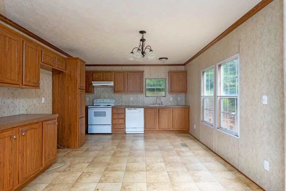 1985 Blythe Ferry Road, Dayton, Tennessee image 2