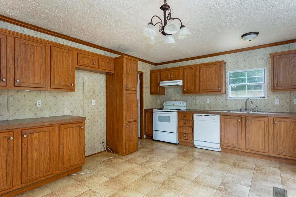 1985 Blythe Ferry Road, Dayton, Tennessee image 7
