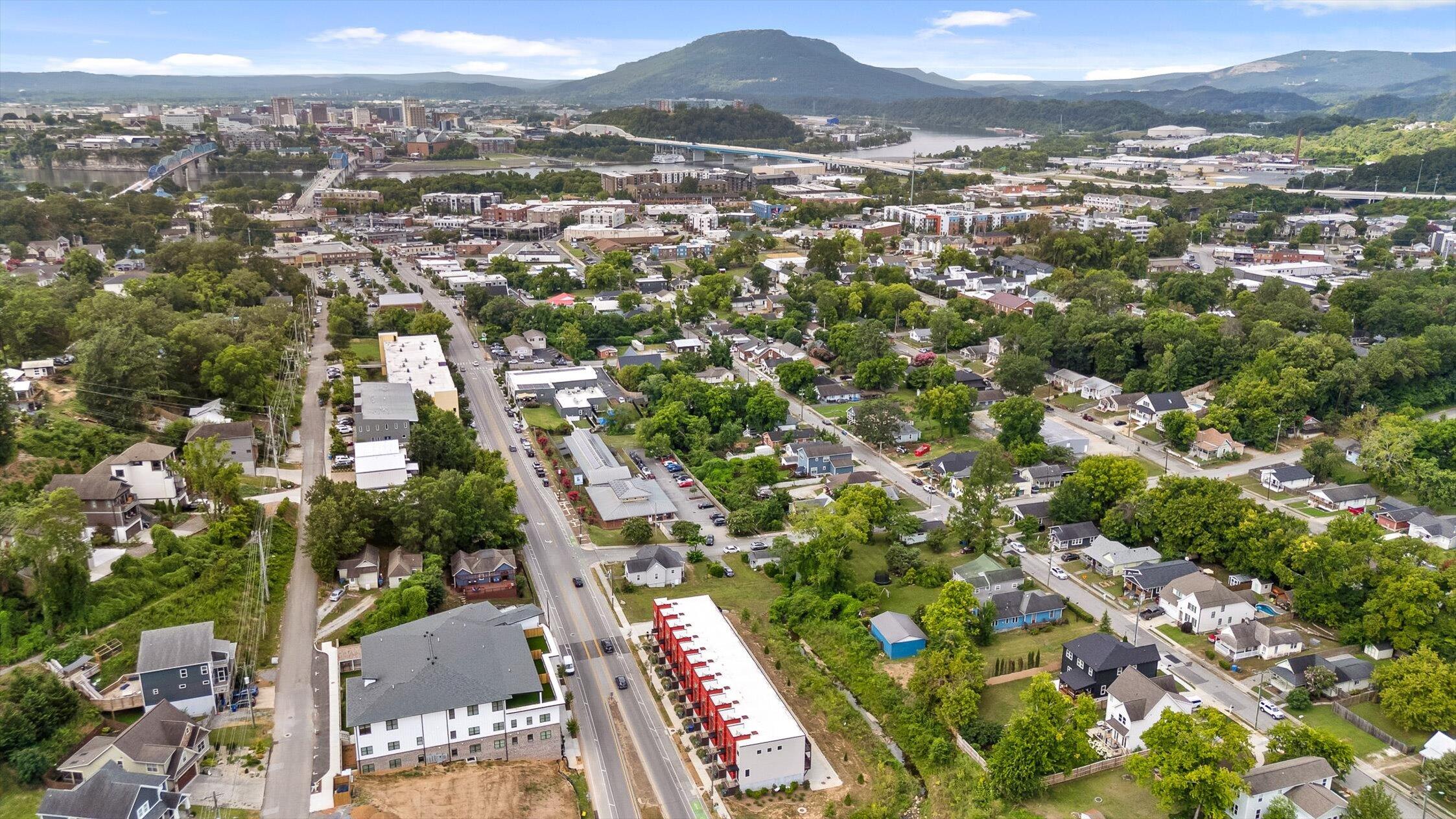 Chattanooga, Tennessee 37405, United States, 2 Bedrooms Bedrooms, ,3 BathroomsBathrooms,Residential,Active,174382