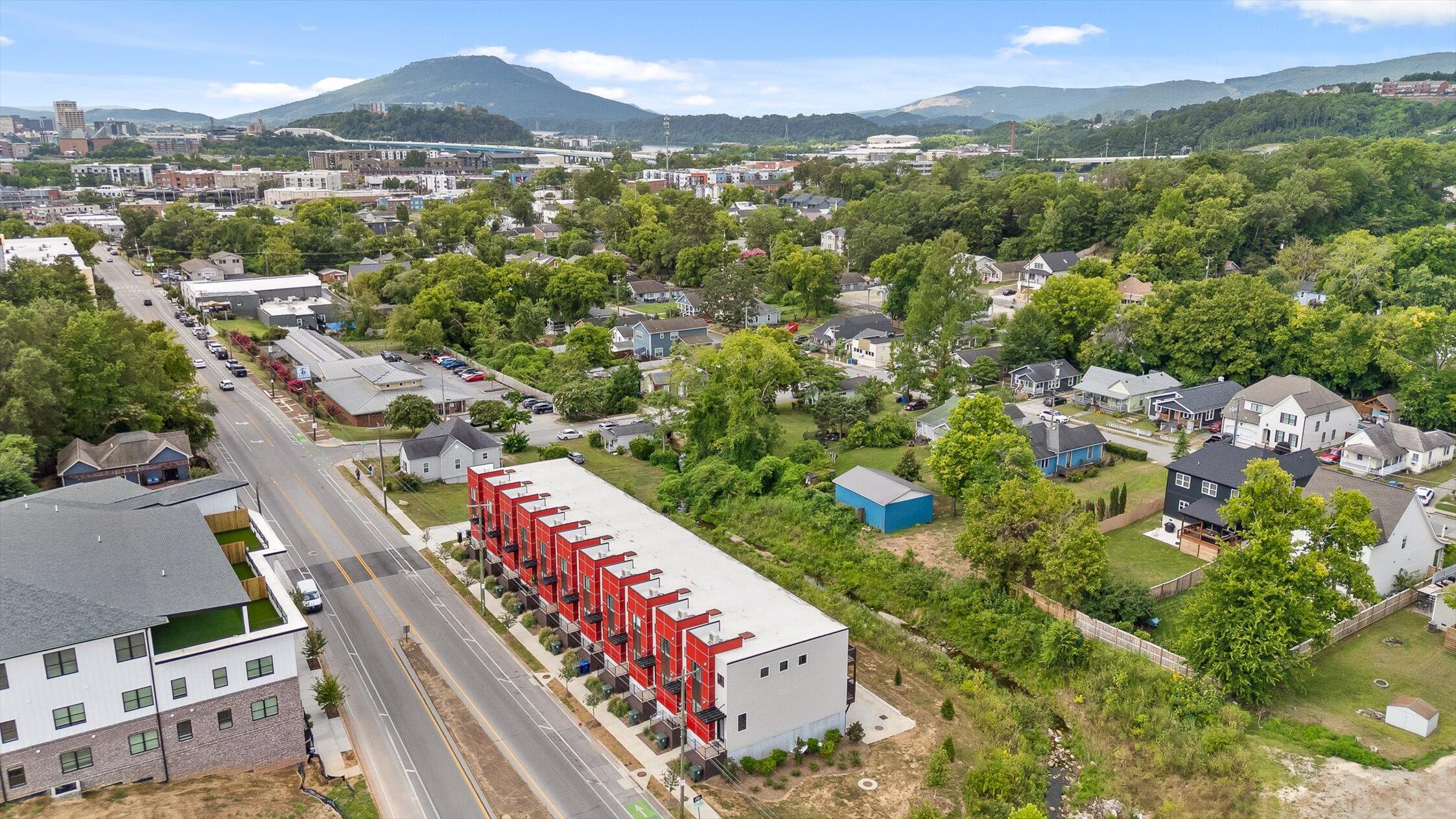 Chattanooga, Tennessee 37405, United States, 2 Bedrooms Bedrooms, ,3 BathroomsBathrooms,Residential,Active,174382