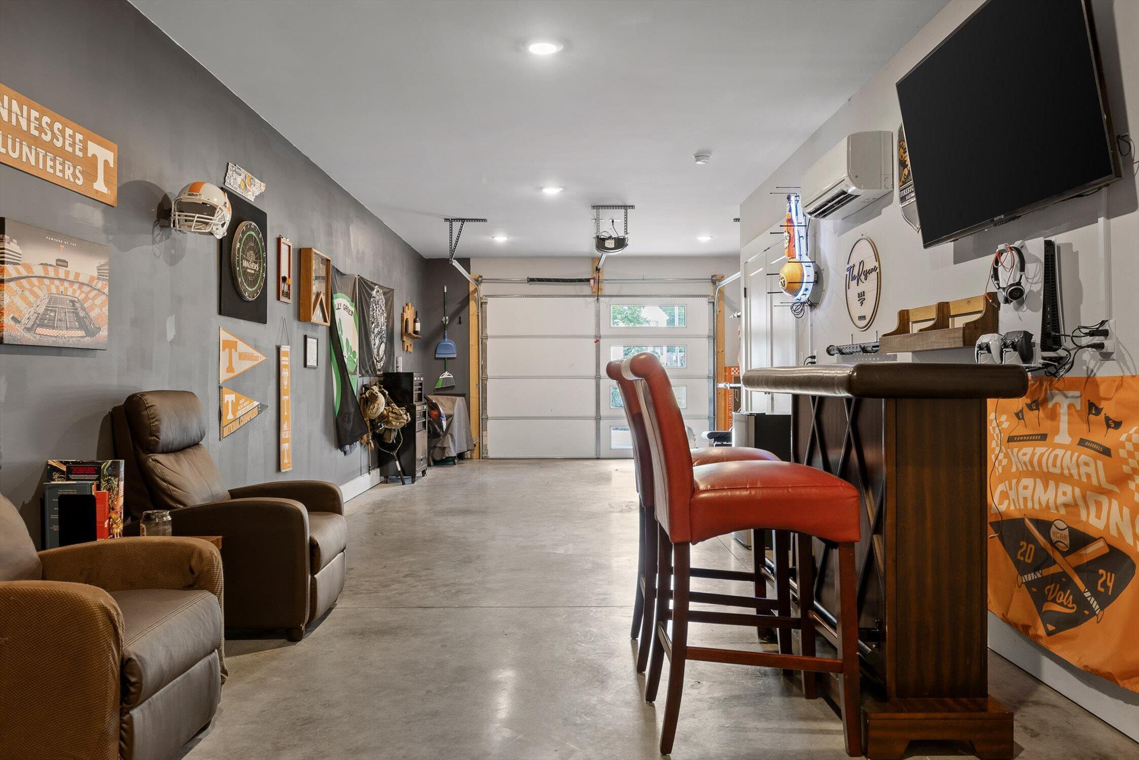 Chattanooga, Tennessee 37405, United States, 2 Bedrooms Bedrooms, ,3 BathroomsBathrooms,Residential,Active,174382