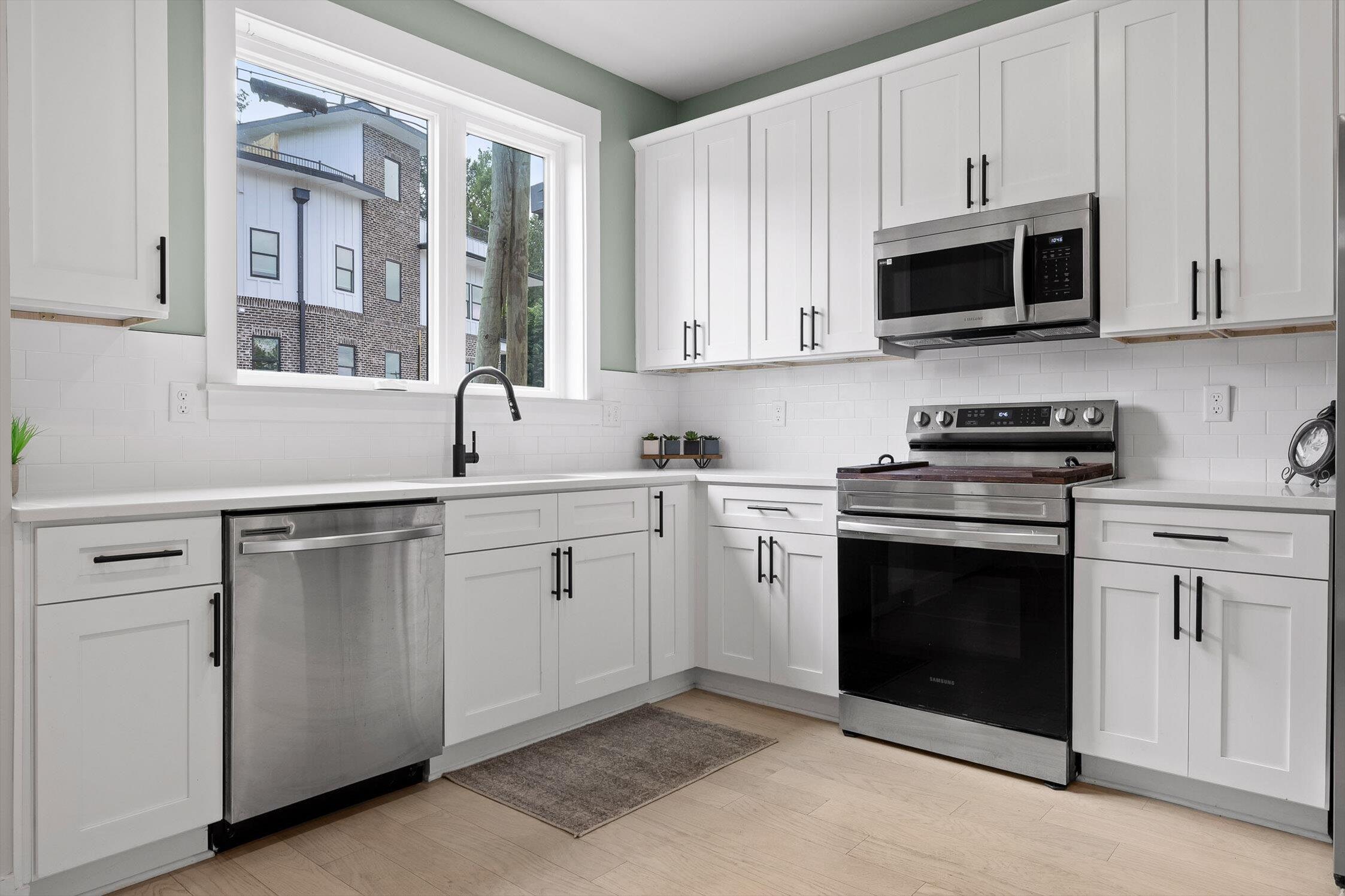 Chattanooga, Tennessee 37405, United States, 2 Bedrooms Bedrooms, ,3 BathroomsBathrooms,Residential,Active,174382