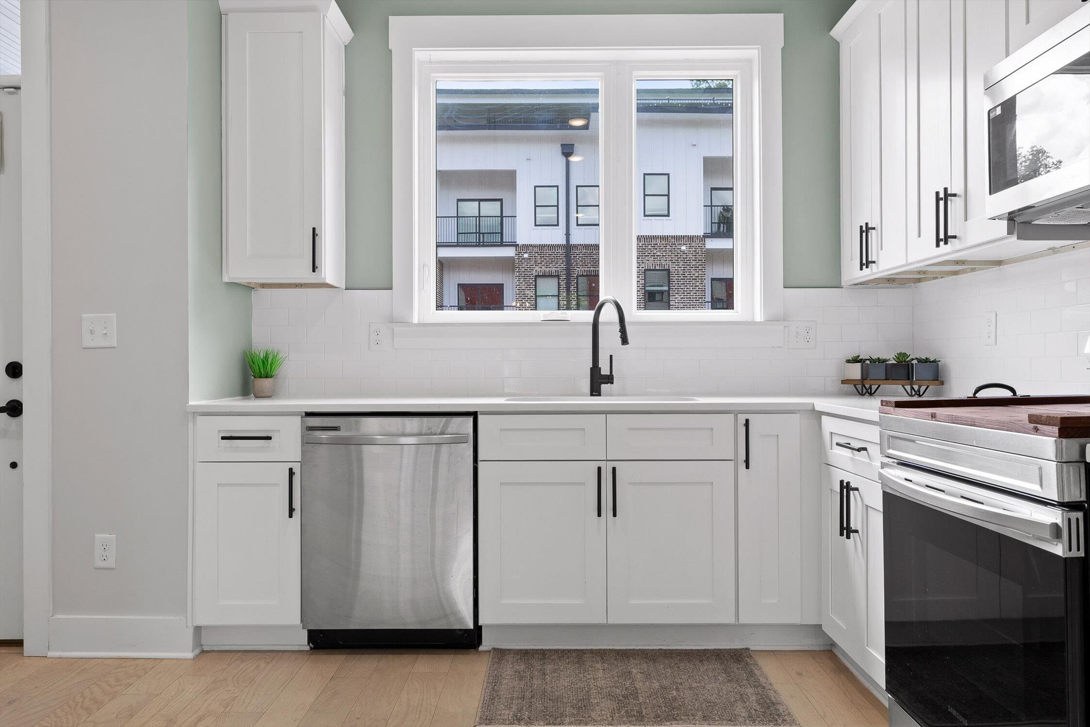 Chattanooga, Tennessee 37405, United States, 2 Bedrooms Bedrooms, ,3 BathroomsBathrooms,Residential,Active,174382