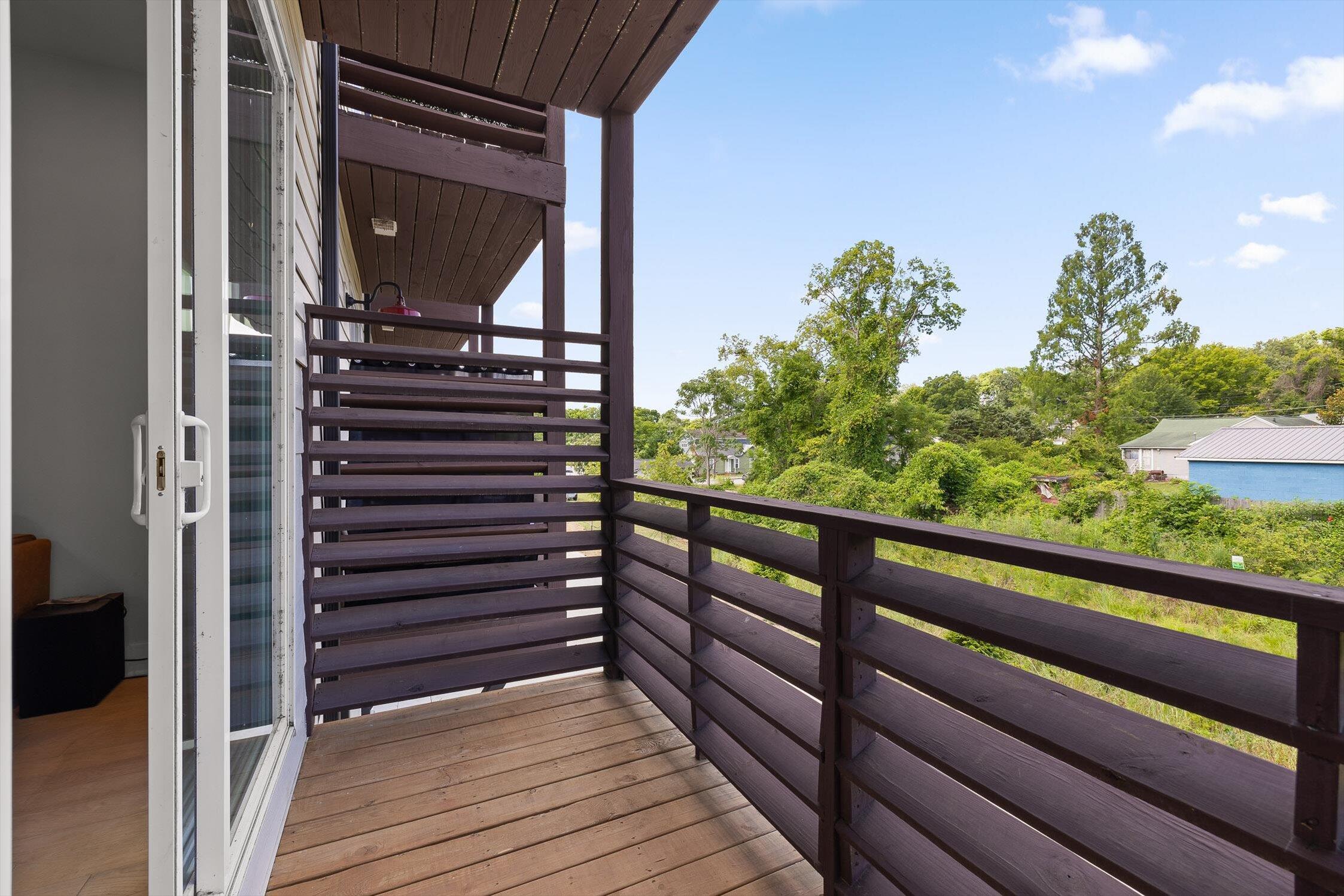 Chattanooga, Tennessee 37405, United States, 2 Bedrooms Bedrooms, ,3 BathroomsBathrooms,Residential,Active,174382