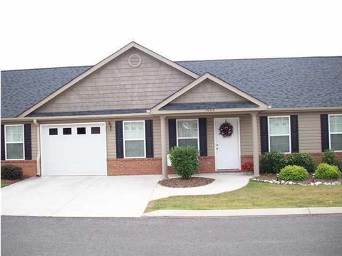 Photo of 1002 Cedar Creek Drive, Rossville, GA 30741 (MLS # 1522562)