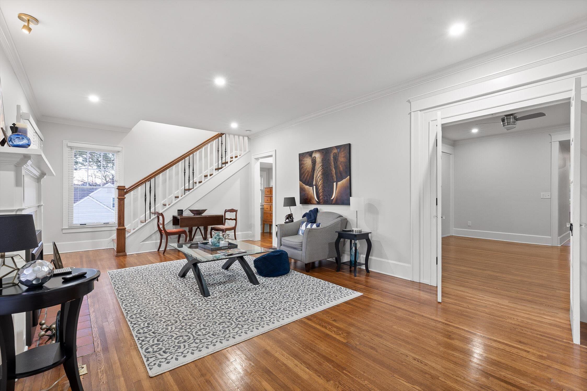 Chattanooga, Tennessee 37411, United States, 4 Bedrooms Bedrooms, ,3 BathroomsBathrooms,Residential,Active,239545