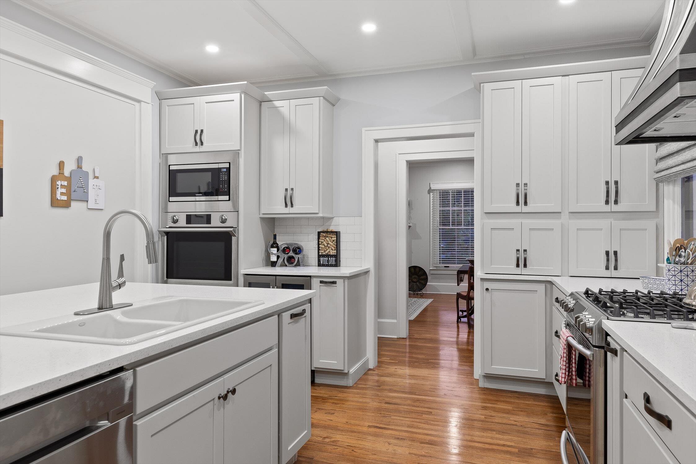 Chattanooga, Tennessee 37411, United States, 4 Bedrooms Bedrooms, ,3 BathroomsBathrooms,Residential,Active,239545