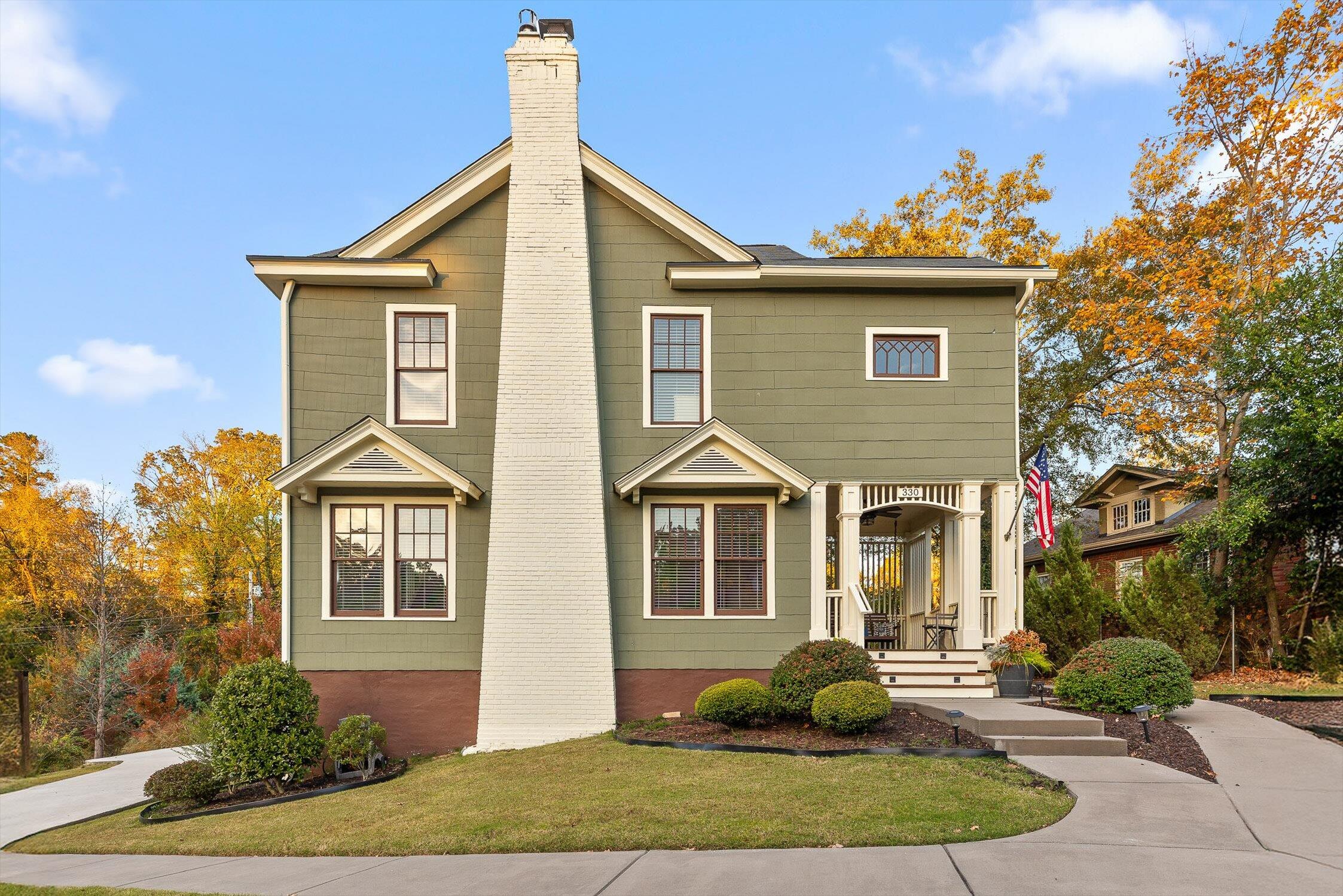 Chattanooga, Tennessee 37411, United States, 4 Bedrooms Bedrooms, ,3 BathroomsBathrooms,Residential,Active,239545