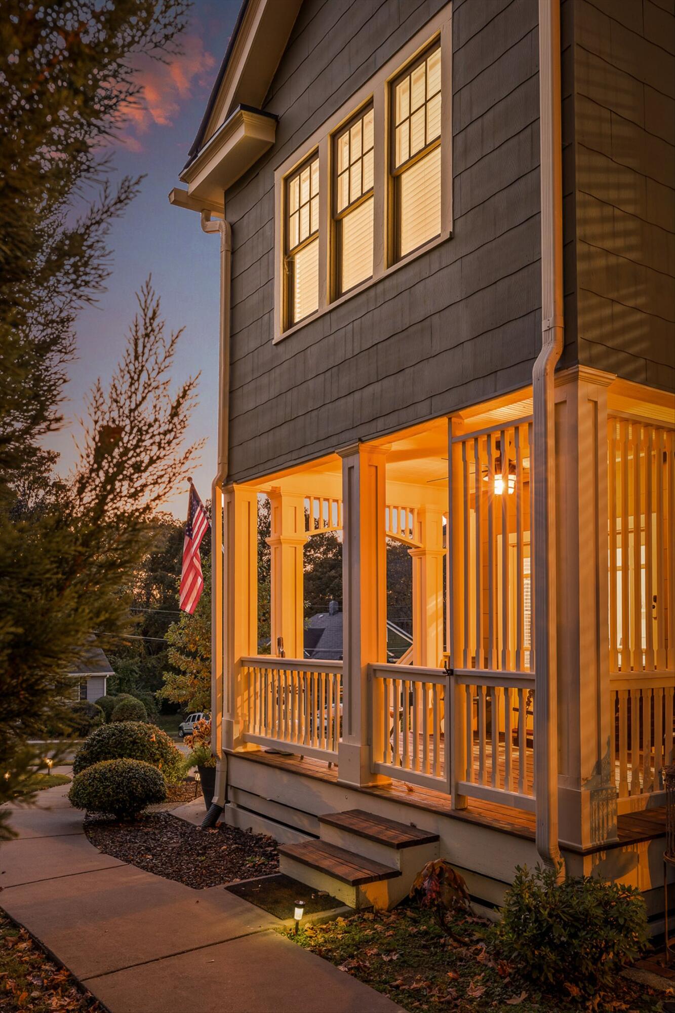 Chattanooga, Tennessee 37411, United States, 4 Bedrooms Bedrooms, ,3 BathroomsBathrooms,Residential,Active,239545