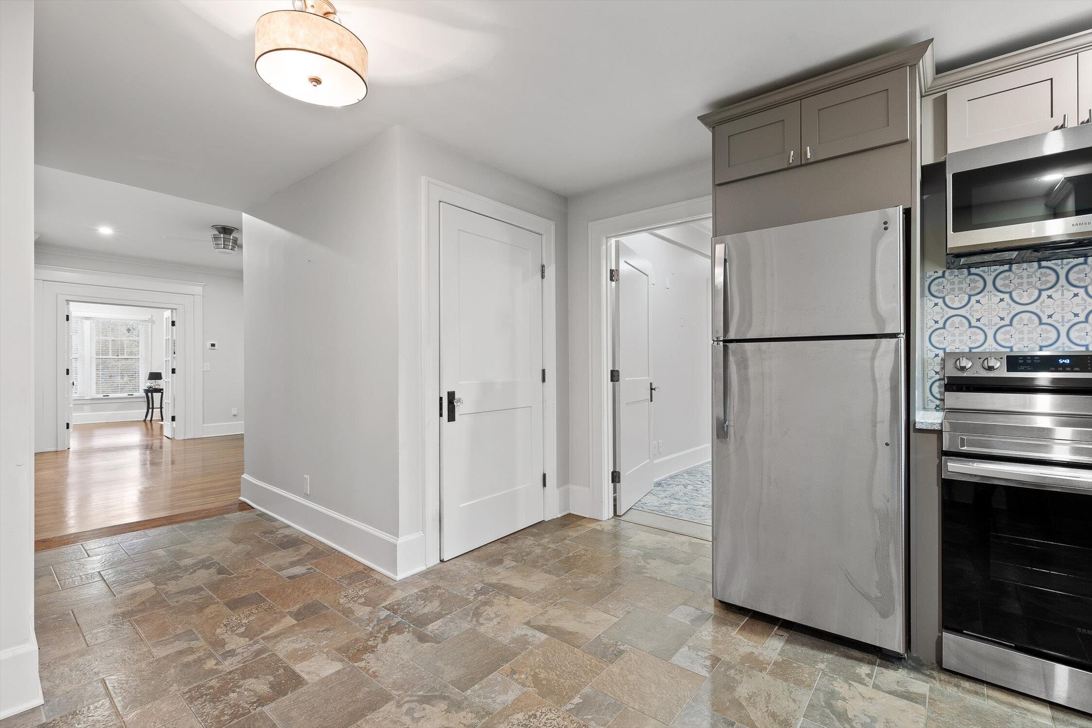 Chattanooga, Tennessee 37411, United States, 4 Bedrooms Bedrooms, ,3 BathroomsBathrooms,Residential,Active,239545