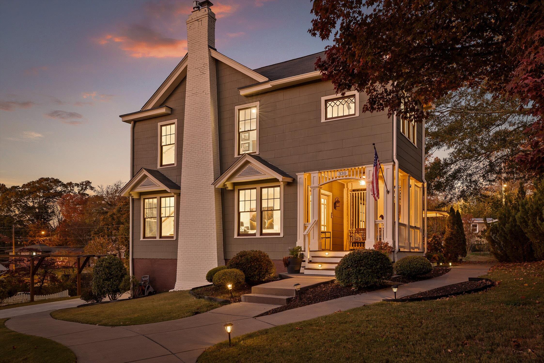 Chattanooga, Tennessee 37411, United States, 4 Bedrooms Bedrooms, ,3 BathroomsBathrooms,Residential,Active,239545