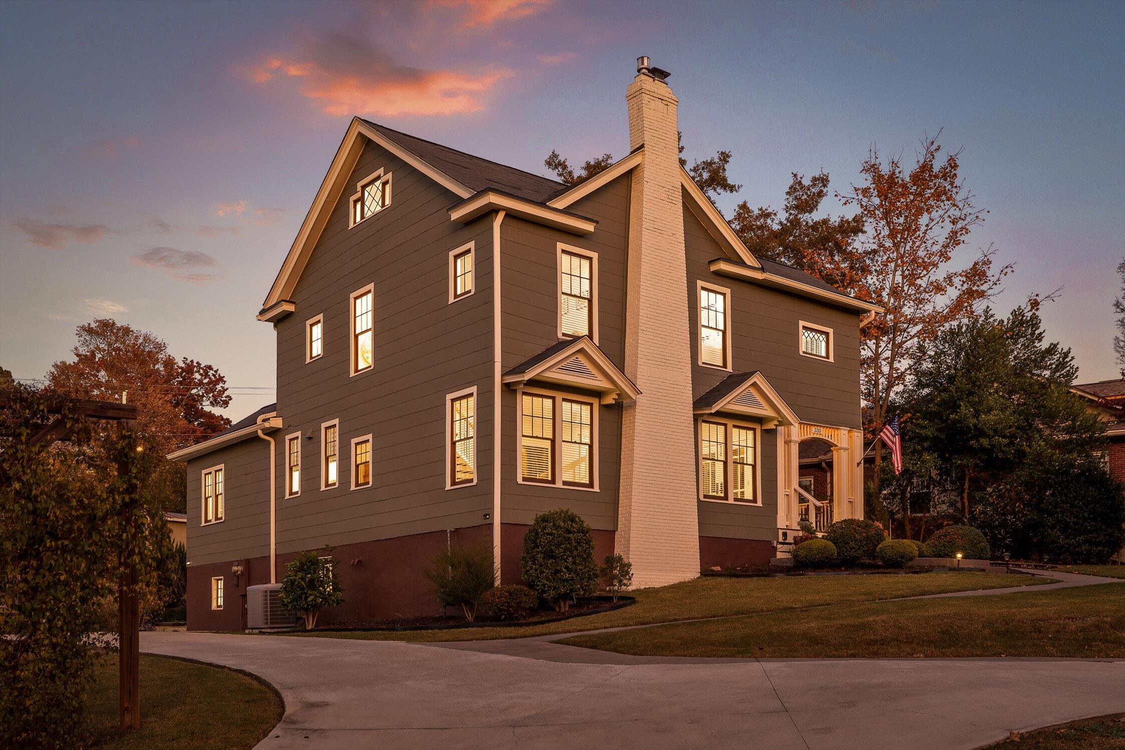 Chattanooga, Tennessee 37411, United States, 4 Bedrooms Bedrooms, ,3 BathroomsBathrooms,Residential,Active,239545