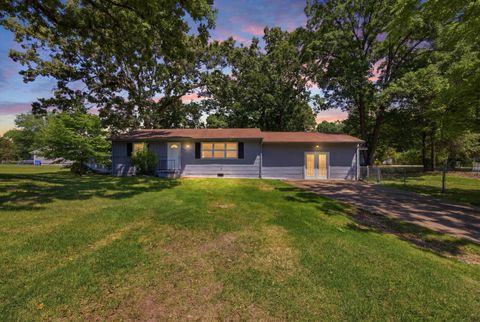 Photo of 7715 Cecelia Drive, Chattanooga, TN 37416 (MLS # 1535097)