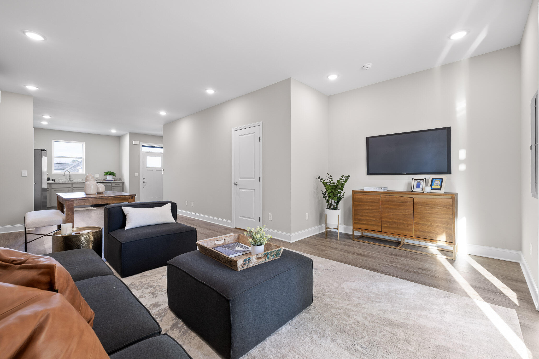 Chattanooga, Tennessee 37421, United States, 3 Bedrooms Bedrooms, ,3 BathroomsBathrooms,Residential,Active,628