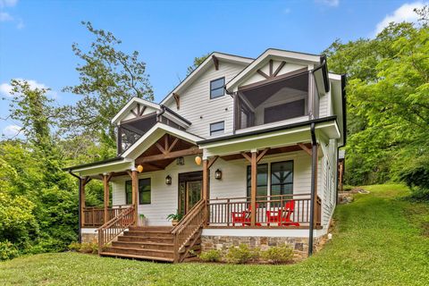 Photo of 5010 Tennessee Avenue, Chattanooga, TN 37409 (MLS # 1535337)